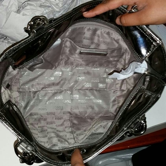 Sold Mk tote - Picture 3 of 4