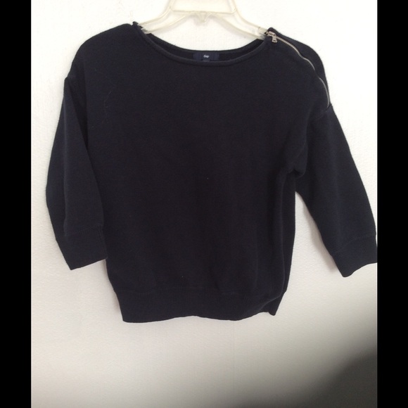 gap sweater with shoulder zip