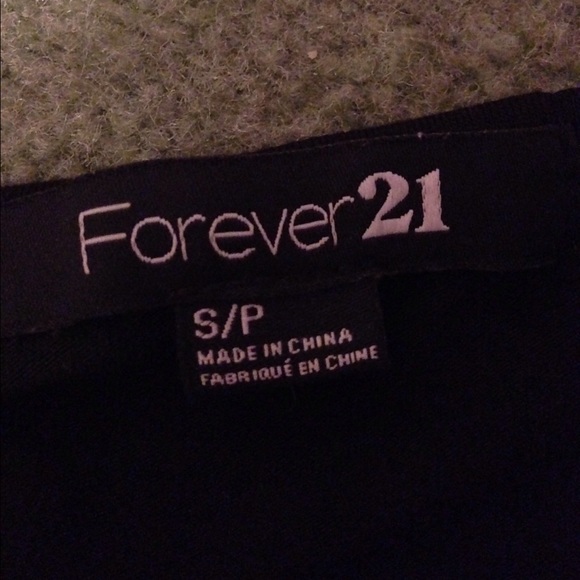 Forever 21 Sequin short sleeve - Picture 2 of 2