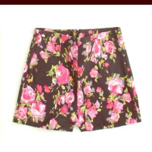 Passing floral high waisted shorts