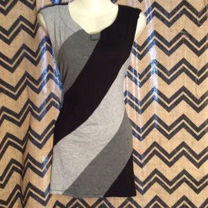Grey sleeveless tunic