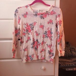 floral 3/4 length light sweater