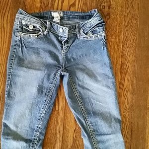 Miss me jeans inspired Mudd jeans. LOVE!