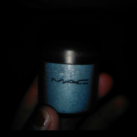 mac pigment powder