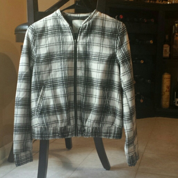 Jacket - Picture 1 of 2