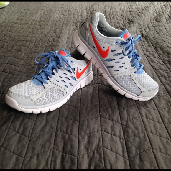 Nike Shoes - FLASH SALE💥 Nike Flex Run