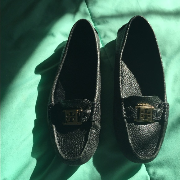 🚨🚨🚨🚨🚨🚨 SOLD  Tory Burch Loafers - Picture 1 of 2