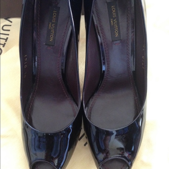 Louis Vuitton pumps
