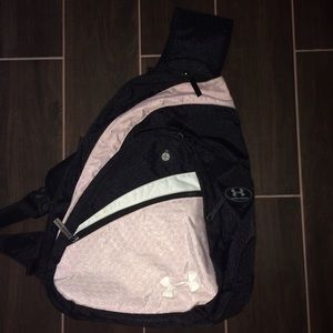 Under Armour sling pack
