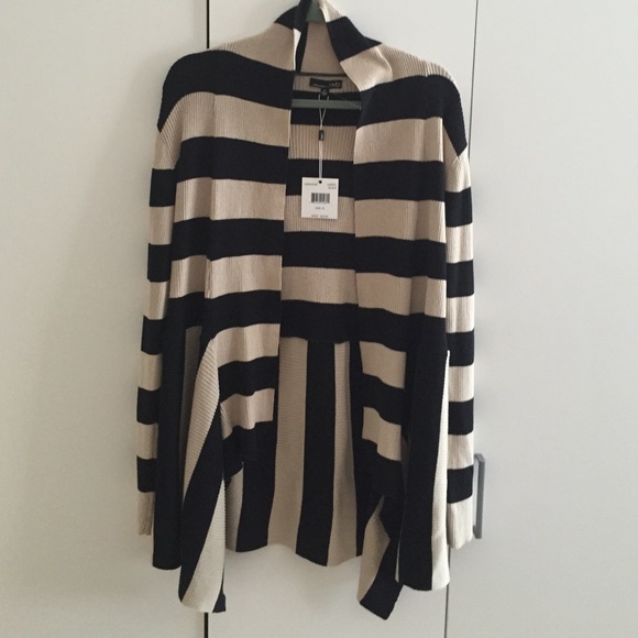 Nice linen/black sweater