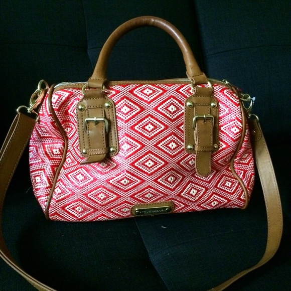 Steve Madden Handbags - 🎉🎉HP 4/10🎉🎉Steve Madden tribal bag