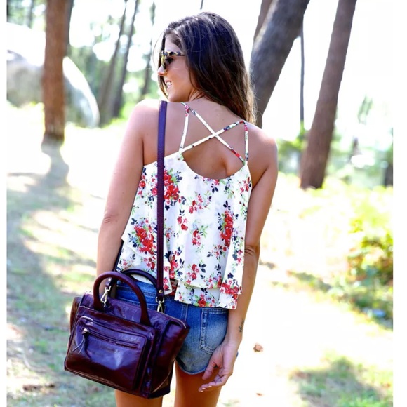 Tops - New Gorgeous White Floral Summer Crop Top💋