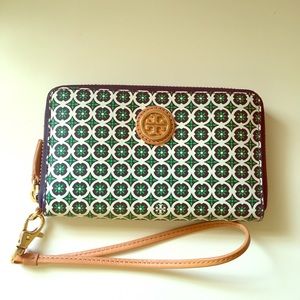 Tory Burch Phone Wallet