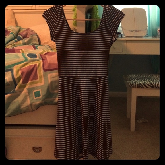 American Eagle blue and white striped dress. - Picture 1 of 1