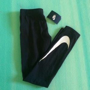 Girls Nike leg a see tights NWT