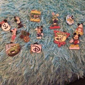 Disney pins