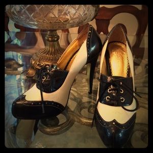 bebe Tuxedo Style Cookies 'n' Cream Laced Pumps