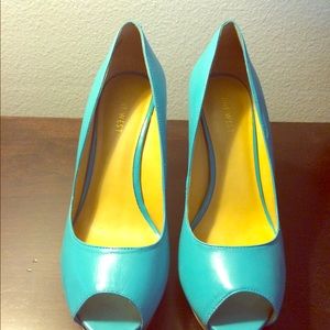 Torquise Pumps