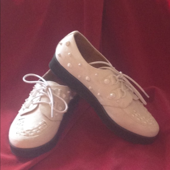 white studded creepers