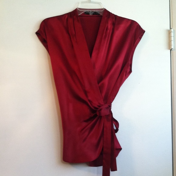 Size M wrap top 100% silk