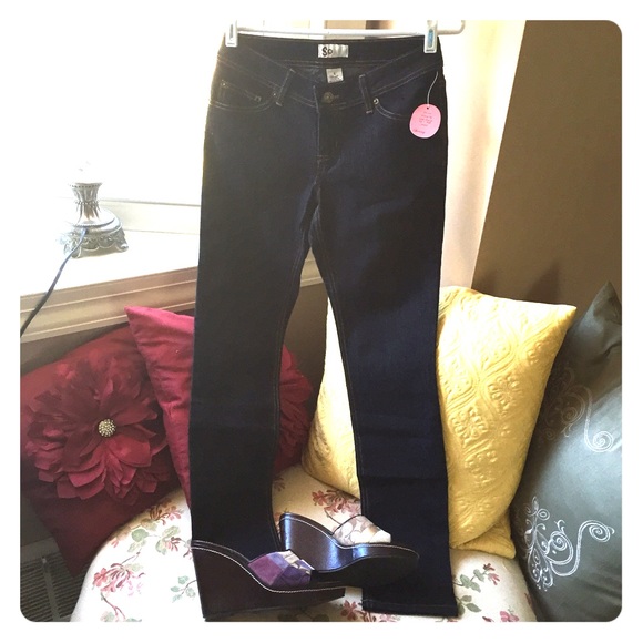 NWT DARK DENIM SKINNY JEANS