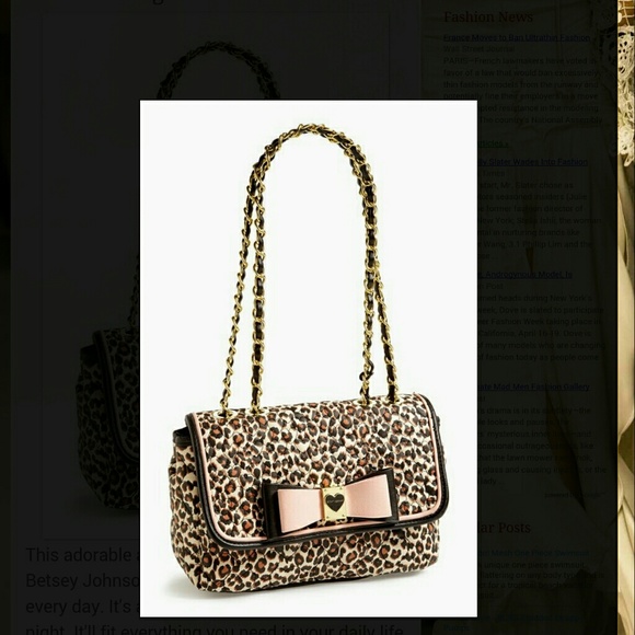 Adorable betsey johnson purse