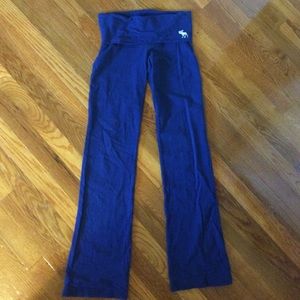 Royal blue Abercrombie yoga pants