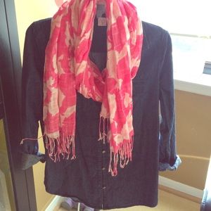 Perfect dark blue chambray button up top!