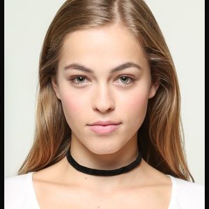 Brandy Melville Choker