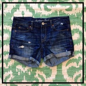 [SOLD] American Eagle boyfriend fit shorts