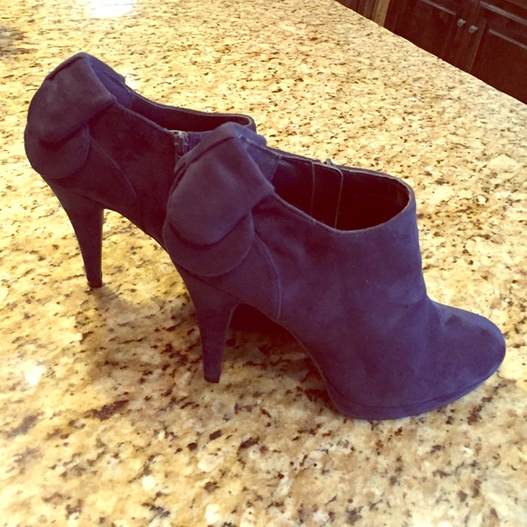 Impo Shoes - ❤️HOST PICK❤️ROYAL BLUE VELVET BOOTIES😍