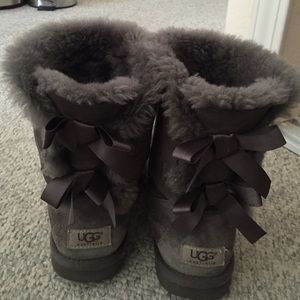 Grey ugg boots *TRADE* for Ana