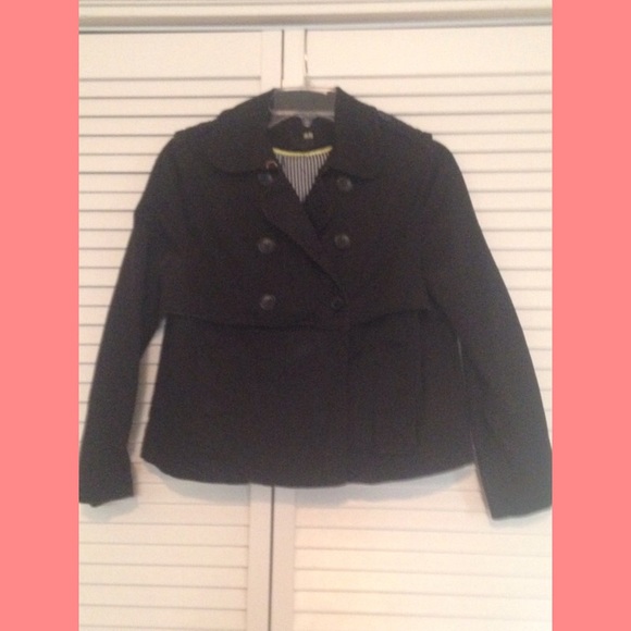 black cropped peacoat