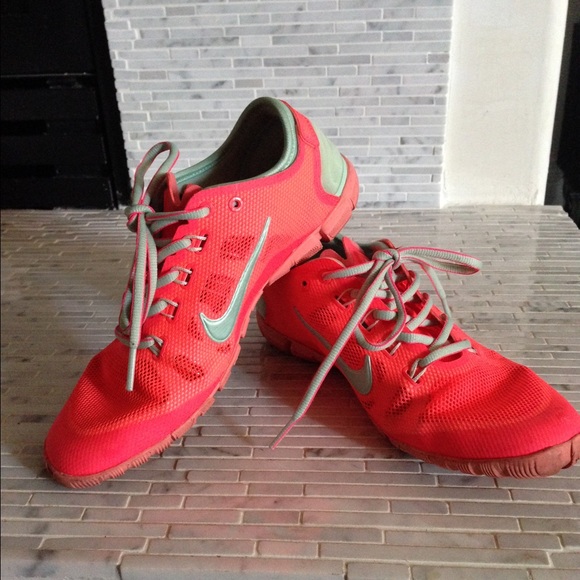 Nike bionic training shoes. Neon pink & mint. 5.5 - Picture 1 of 4