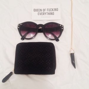 ✨HOST PICK✨ Black Suede Patterned Wallet