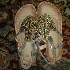 Extremely comfortable sandals with cushion soles