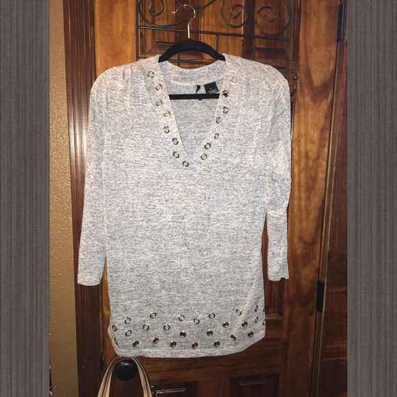 New Directions Gray blouse