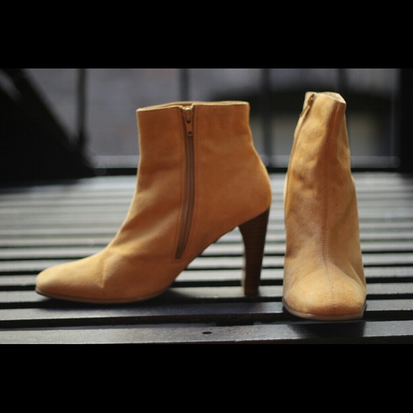 Bakers Taupe Boots