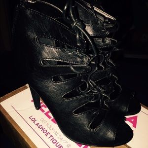 Lace up heel size 81/2