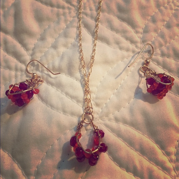 Jewelry - Gold Necklace & Earring Set 💥 Orange & Red Stones