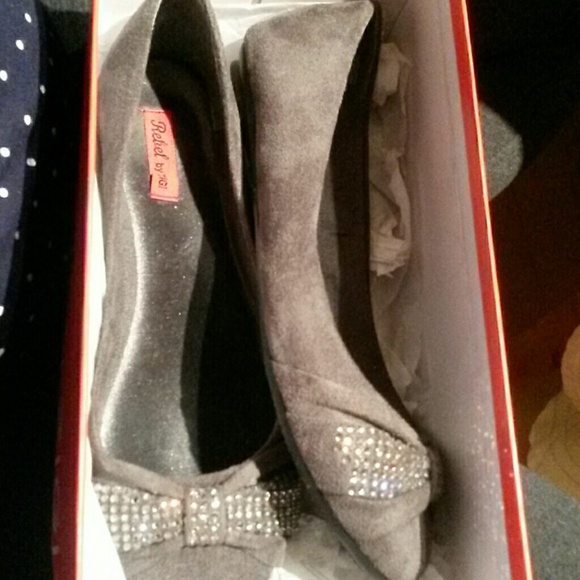 Light grey flats