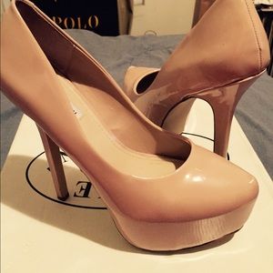Steve madden platform Nude pumps