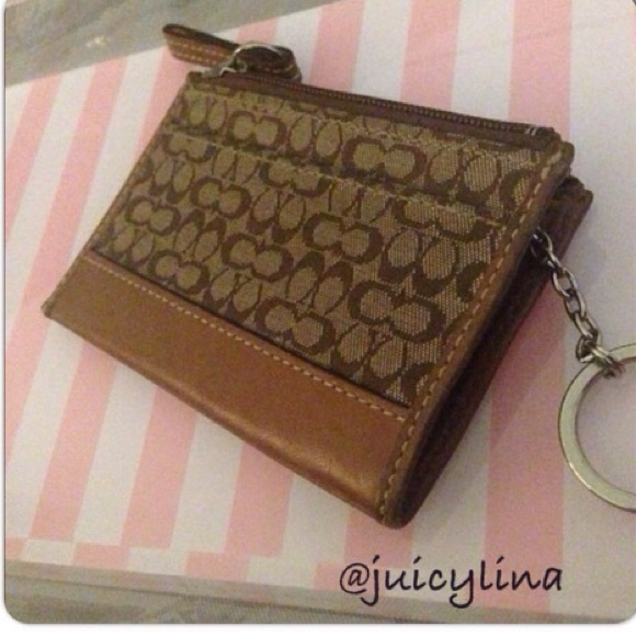 Coach Accessories - Coach•signature cc print•card holder w/key chain