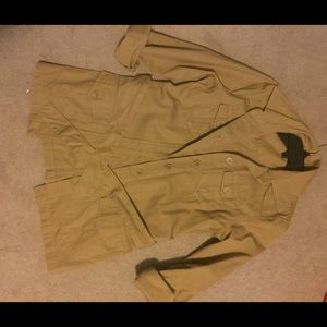 Khaki jacket with buttons and tie waist