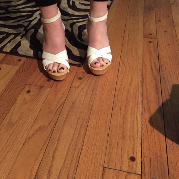 Brand new condition bCBG size 8.5