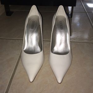 Guess white pumps/ heels