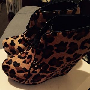 Steve madden leopard print booties