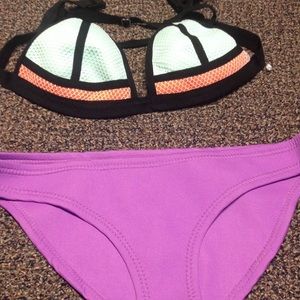 Swimsuit 👙 similar to triangl brand!!