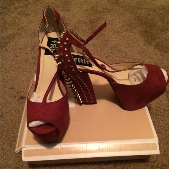 Fahrenheit Shoes - BRAND NEW Spiked Platforms