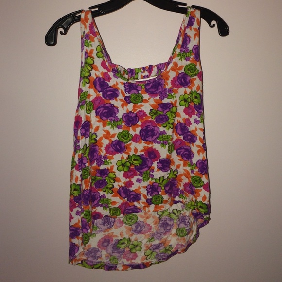 Delias floral cropped top